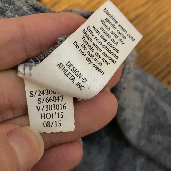 ISO - not for sale!! Athleta top - Picture 4 of 4